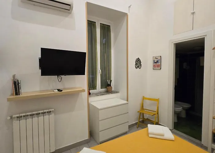 Apartment Decumano Platamon Neapel