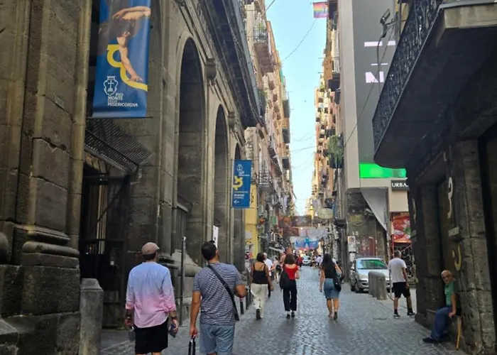 Decumano Platamon Apartment Neapel